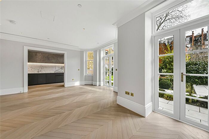 2 Bedroom Flat For Sale In Allen House, Allen Street, London, W8