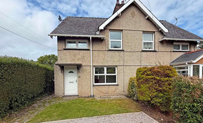 3 Bedroom Semi-Detached House For Sale In Nant Y Berllan, Llanfairfechan, Conwy, LL33