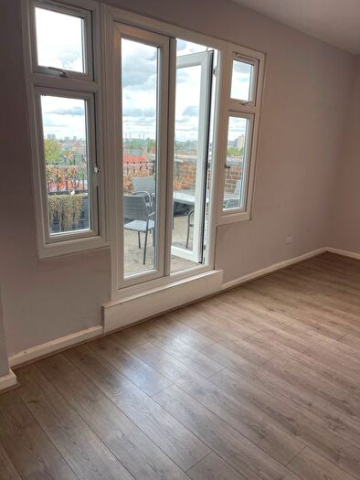 1 Bedroom Flat To Rent In Brixton Hill, London, SW2
