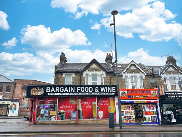 2 Bedroom Flat To Rent In Hoe Street, Walthamstow, E17