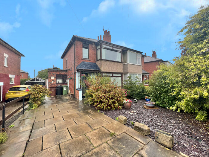 3 Bedroom Semi-Detached House To Rent In The Oval, Killingbeck, LS14