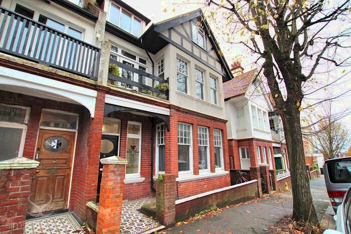 Studio To Rent In York Avenue, Hove, BN3