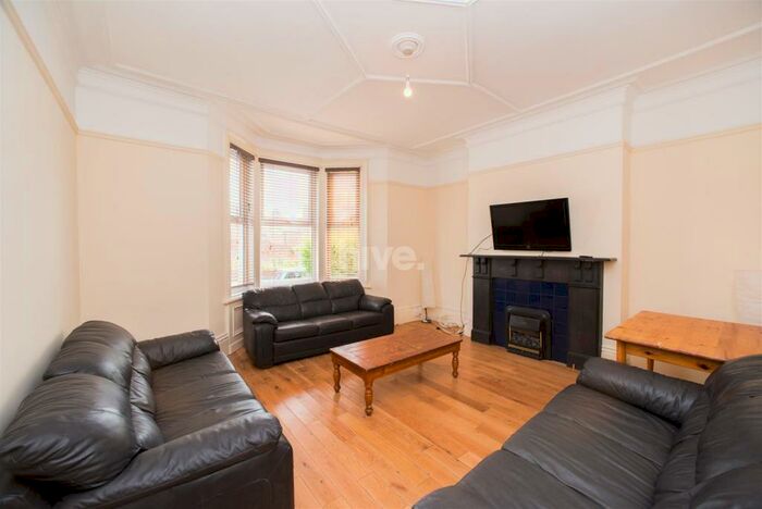9 Bedroom Terraced House To Rent In Queens Terrace, Jesmond, Newcastle Upon Tyne, NE2