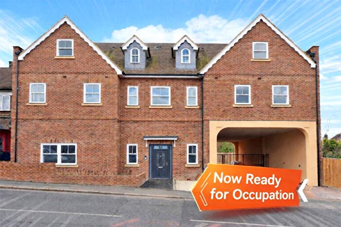 2 Bedroom Apartment For Sale In Malden Road, Cheam, Sutton, SM3