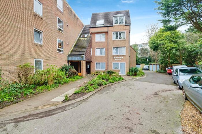 2 Bedroom Apartment For Sale In Homedale House, Bournemouth, BH2