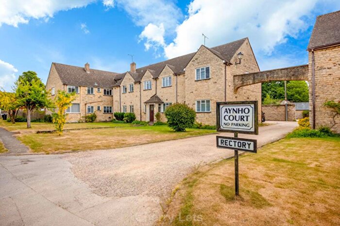 2 Bedroom Flat To Rent In Aynho Court. Croughton Road, Aynho, OX17