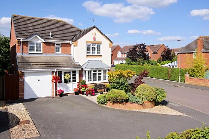 4 Bedroom Detached House For Sale In Daybell Road, Moira, DE12