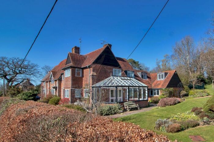 4 Bedroom Semi-Detached House For Sale In Lossenham Lane, Newenden, Kent, TN18
