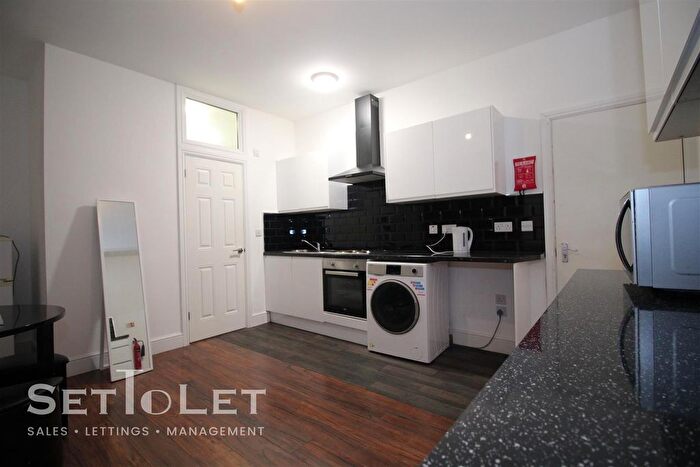 4 Bedroom Flat To Rent In Brazil Street, Leicester, LE2