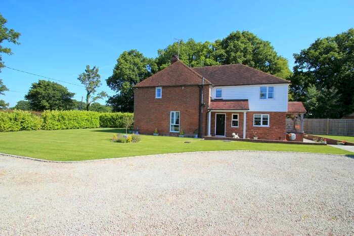 4 Bedroom Detached House For Sale In Harris Lane, High Halden, Kent, TN26