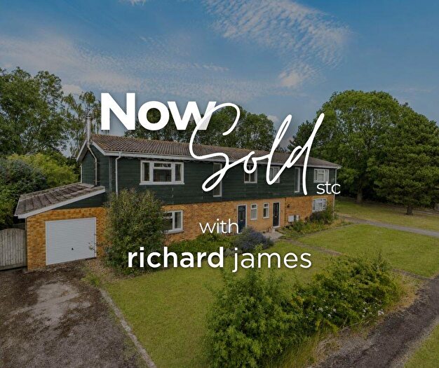 4 Bedroom Semi-Detached House For Sale In Langton Park, Wroughton, Swindon, SN4