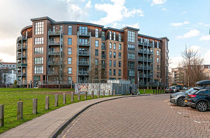 1 Bedroom Flat To Rent In Harry Zeital Way, London, E5