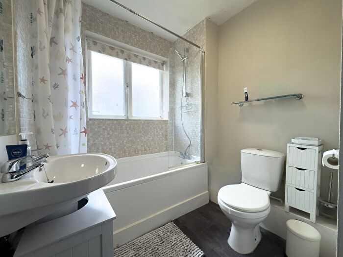 1 Bedroom Flat To Rent In Ellison Close, Gloucester, GL4