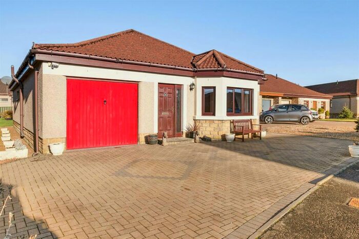 3 Bedroom Bungalow For Sale In Greenacres, Kingseat, KY12