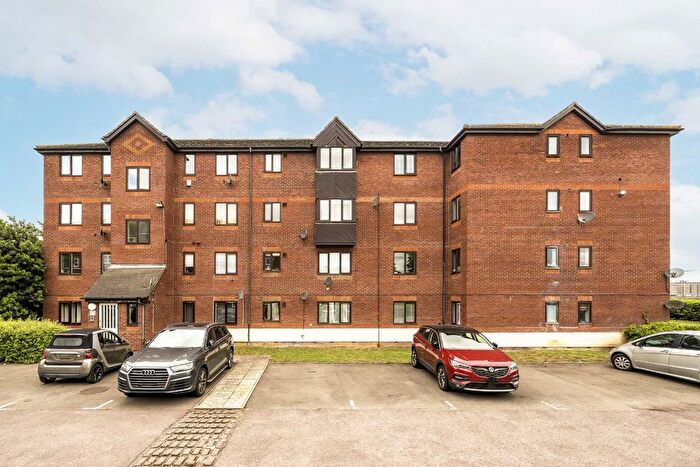 1 Bedroom Flat To Rent In Harlinger Street, Charlton, SE18