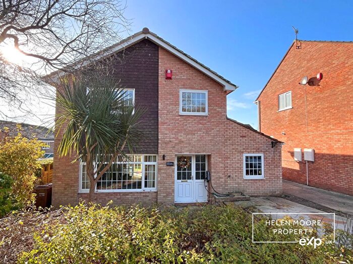 4 Bedroom Detached House For Sale In Goad Avenue, Torpoint, Cornwall, PL11