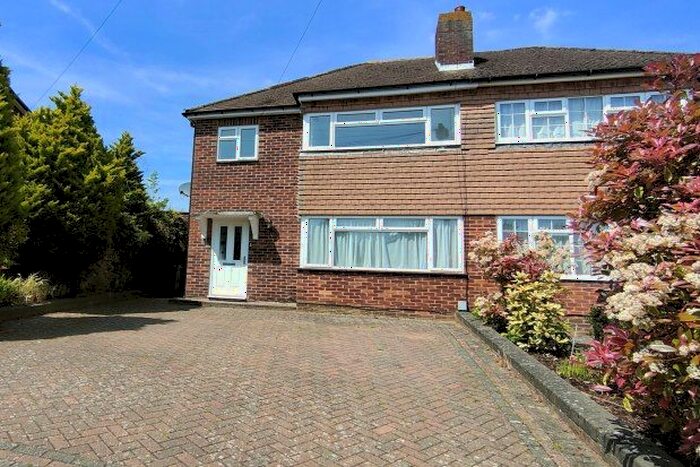 3 Bedroom Property To Rent In Daleside Close, Orpington, BR6