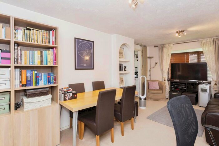 2 Bedroom Flat For Sale In Waterside Close, Barking, Essex, IG11