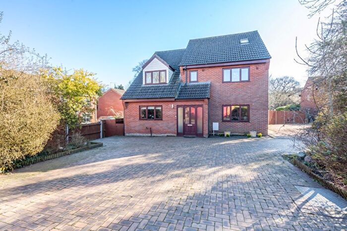 4 Bedroom Detached House For Sale In Post Office Road, Lingwood, Norwich, NR13