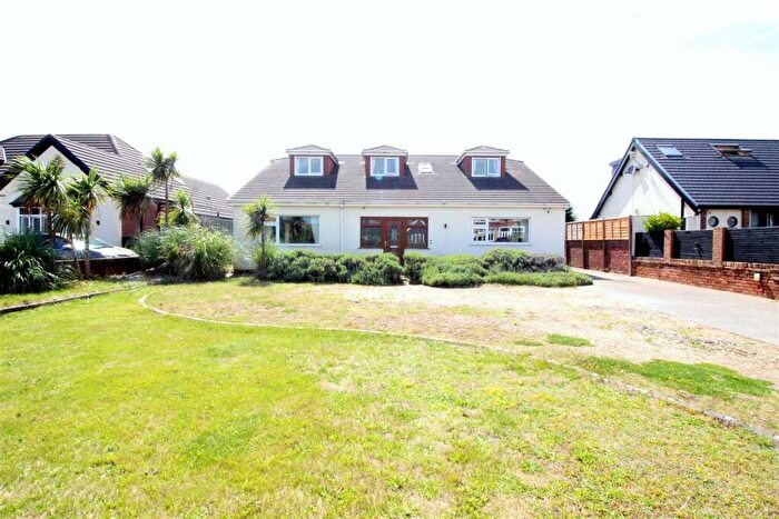 6 Bedroom Detached Bungalow For Sale In Clifton Drive North, Lytham St. Annes, FY8