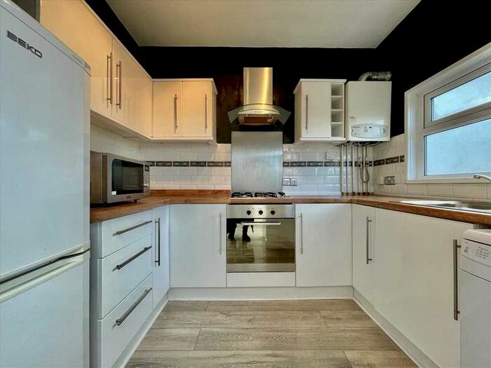 2 Bedroom House To Rent In Glenmore Avenue, Plymouth, PL2