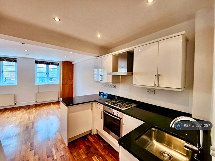 1 Bedroom Flat To Rent In Hoxton Street, London, N1