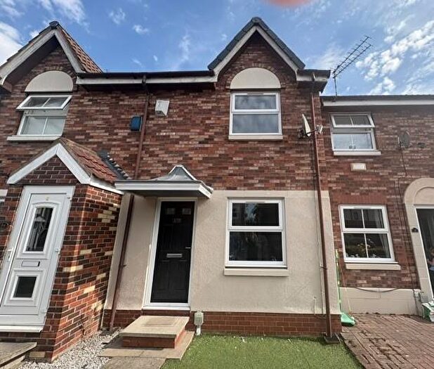 2 Bedroom House To Rent In Darnholm Court, Howdale Road, Hull, HU8