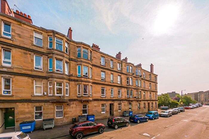 2 Bedroom Apartment For Sale In Prince Edward Street, Queen's Park, Glasgow, G42