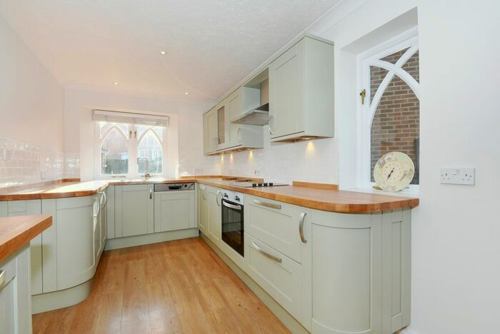 3 Bedroom Detached House To Rent In Durning Place, Ascot, SL5