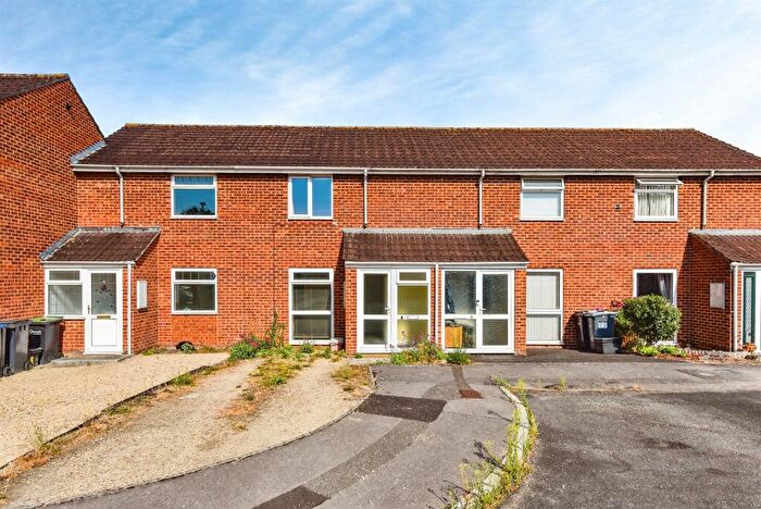2 Bedroom Semi-Detached House For Sale In Heather Close, Westbury, BA13