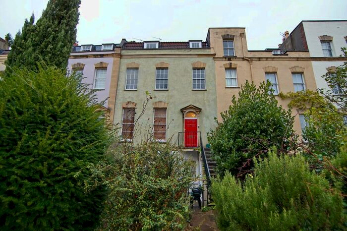 2 Bedroom Flat To Rent In Kingsdown Parade, Cotham, Bristol, BS6