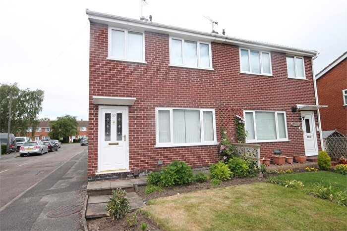 3 Bedroom Semi-Detached House To Rent In Kingsnorth Close, Newark, Nottinghamshire., NG24
