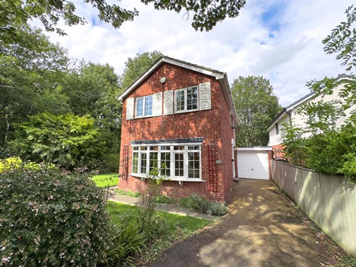 4 Bedroom Detached House For Sale In Stainbeck Lane, Meanwood, Leeds, West Yorkshire, LS7