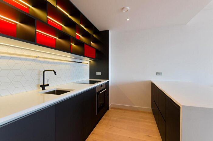 1 Bedroom Flat To Rent In Kent Building, London City Island, E14