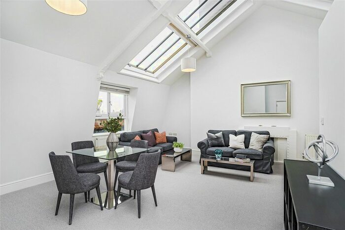 1 Bedroom Flat To Rent In St Marks Mansions, Balderton Street, Mayfair, London, W1K