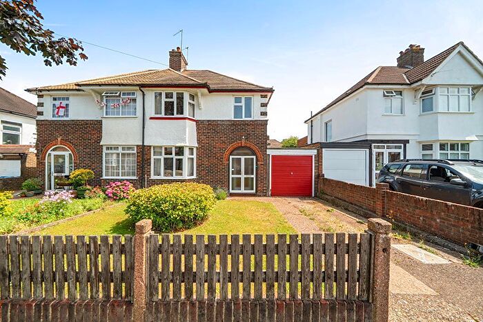 3 Bedroom Semi-Detached House For Sale In Ellesmere Drive, Sanderstead, South Croydon, CR2
