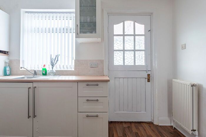 3 Bedroom Terraced House To Rent In Middleton Road, Leeds, LS10