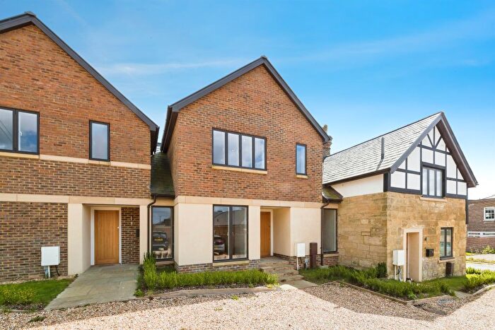 3 Bedroom Terraced House For Sale In Ardingly Road, Lindfield, Haywards Heath, RH16