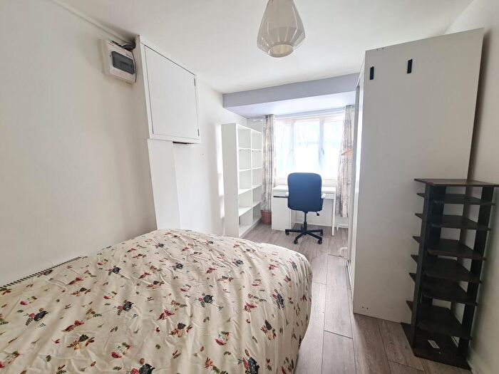 1 Bedroom House To Rent In Harefeilds, OX2