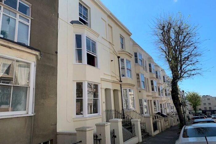 4 Bedroom Maisonette To Rent In York Road, Hove, BN3