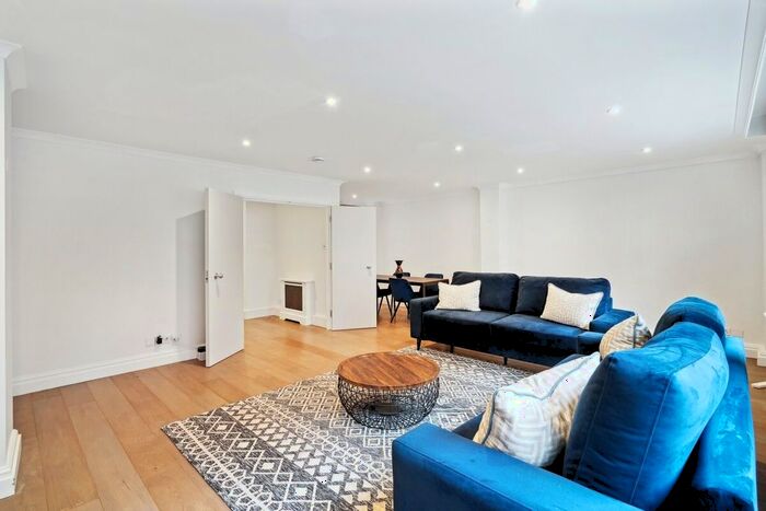 2 Bedroom Flat To Rent In Duke Street, St. James, SW1Y