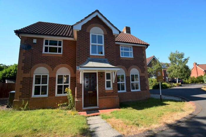 4 Bedroom Detached House To Rent In St. Quintin Park, Bathpool, Taunton, TA2