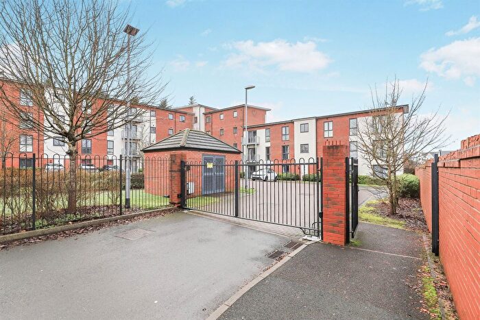 2 Bedroom Flat For Sale In Donington Grove, Oxley, Wolverhampton, WV10