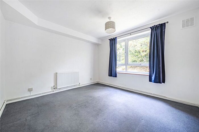 2 Bedroom Flat For Sale In Honor Oak Road, London, SE23