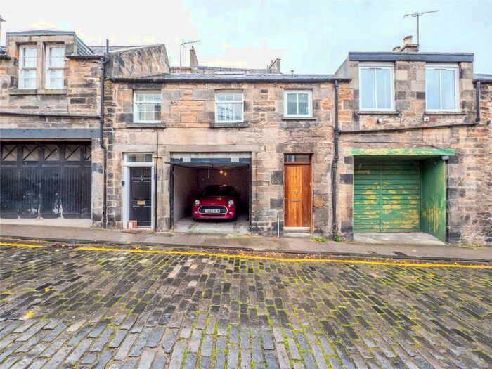 2 Bedroom Terraced House To Rent In Gloucester Lane, Edinburgh, Midlothian, EH3