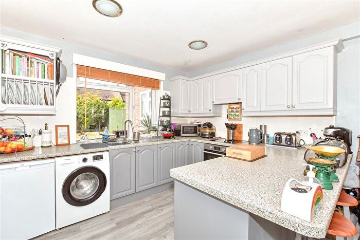 4 Bedroom Semi-Detached House For Sale In Gaston Way, Lavant, Chichester, West Sussex, PO18