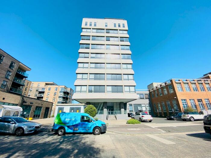 2 Bedroom Flat To Rent In The Causeway, Goring-By-Sea, Worthing, BN12