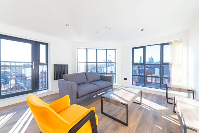 2 Bedroom Flat To Rent In Lombard Street, Digbeth, B12