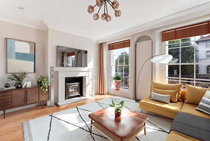 6 Bedroom Terraced House For Sale In Parkway, Regents Park, NW1