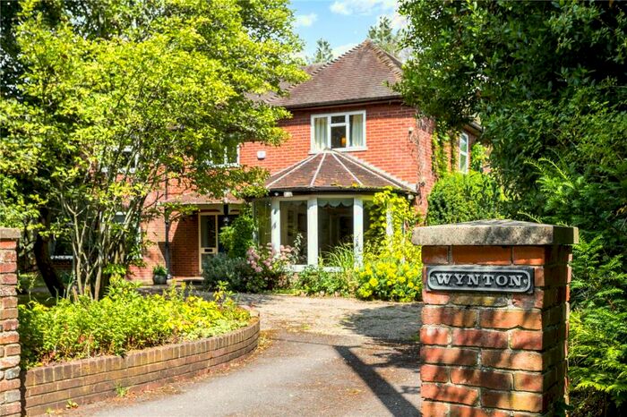 4 Bedroom Detached House For Sale In Rectory Road, Padworth Common, Reading, Berkshire, RG7